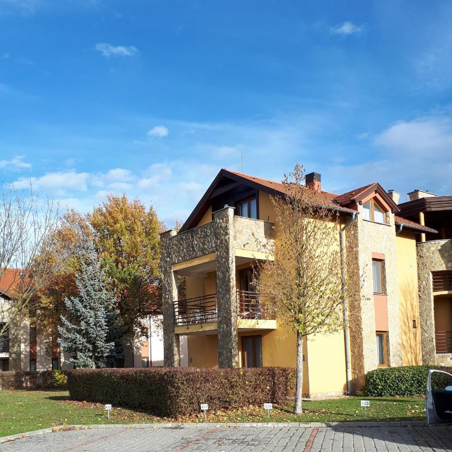Kamilla Apartman Villapark Bük Exterior foto